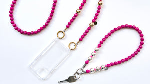 Handykette und Schlüsselanhänger aus Holzperlen in Pink mit passender iPhone Handyhülle mit Ösen